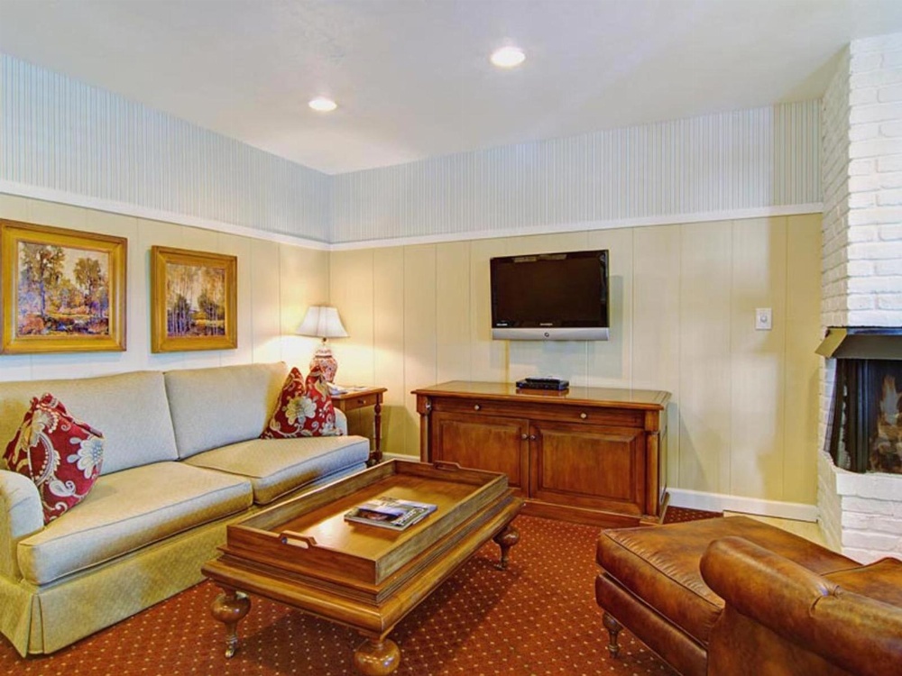 Wayside Inn Main image