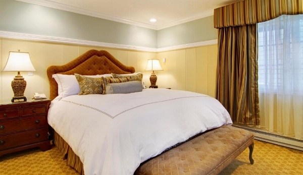 Wayside Inn image 14